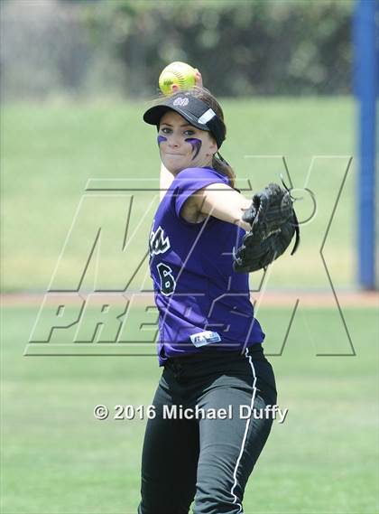 Thumbnail 3 in Selma vs. Mission Oak (CIF Central Section Division IV Final) photogallery.