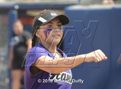 Thumbnail 2 in Selma vs. Mission Oak (CIF Central Section Division IV Final) photogallery.