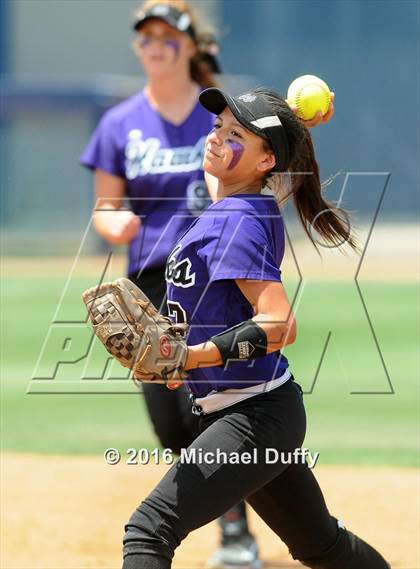 Thumbnail 2 in Selma vs. Mission Oak (CIF Central Section Division IV Final) photogallery.