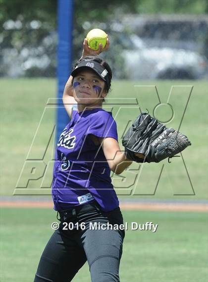 Thumbnail 1 in Selma vs. Mission Oak (CIF Central Section Division IV Final) photogallery.
