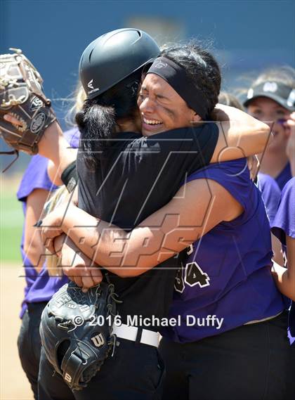 Thumbnail 1 in Selma vs. Mission Oak (CIF Central Section Division IV Final) photogallery.