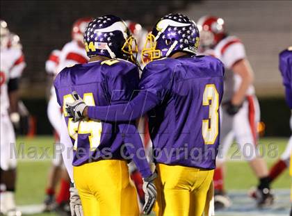 Thumbnail 1 in Tarboro vs. Newton-Conover (NCHSAA 2-A Football Final) photogallery.