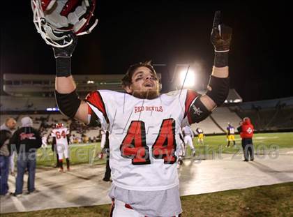 Thumbnail 2 in Tarboro vs. Newton-Conover (NCHSAA 2-A Football Final) photogallery.