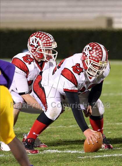 Thumbnail 2 in Tarboro vs. Newton-Conover (NCHSAA 2-A Football Final) photogallery.