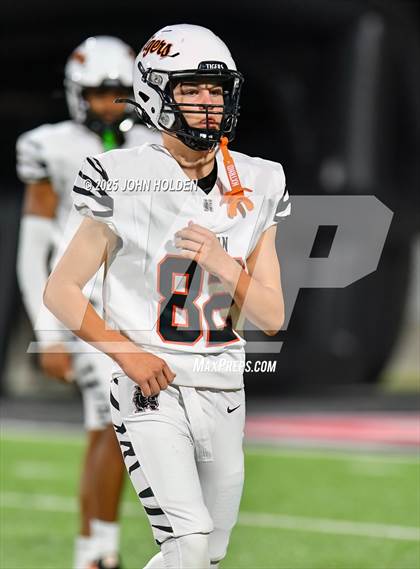 Thumbnail 3 in Norman @ Union (OSSAA 6A-1 Round 1) photogallery.