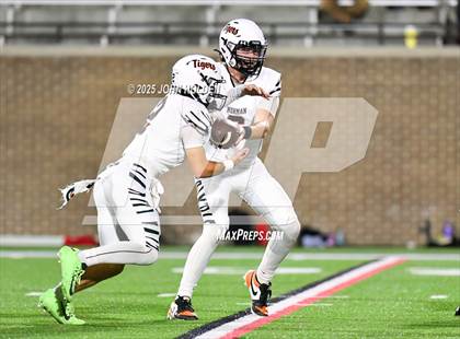 Thumbnail 3 in Norman @ Union (OSSAA 6A-1 Round 1) photogallery.