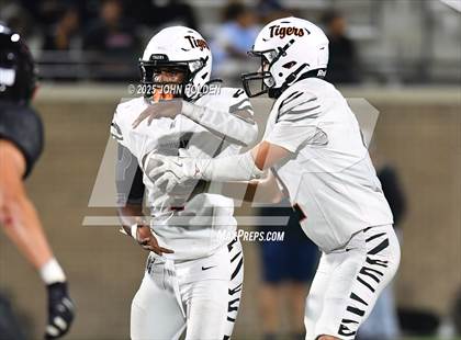 Thumbnail 3 in Norman @ Union (OSSAA 6A-1 Round 1) photogallery.