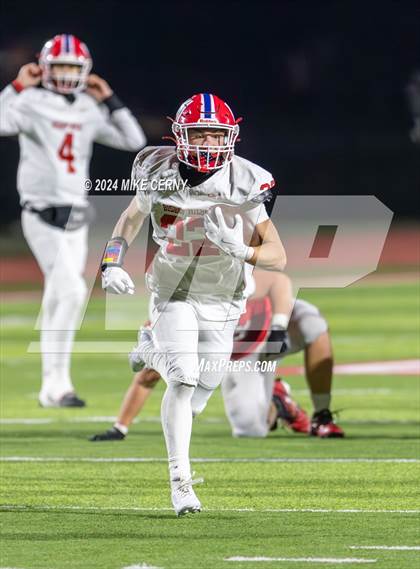 Thumbnail 3 in Tonganoxie vs. Bishop Miege (KSHSAA 4A Sub-State) photogallery.
