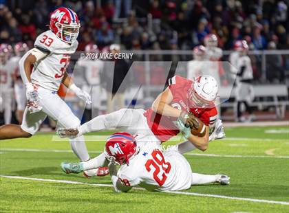 Thumbnail 2 in Tonganoxie vs. Bishop Miege (KSHSAA 4A Sub-State) photogallery.