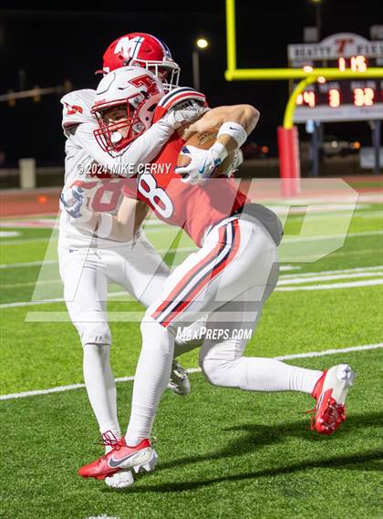 Thumbnail 3 in Tonganoxie vs. Bishop Miege (KSHSAA 4A Sub-State) photogallery.
