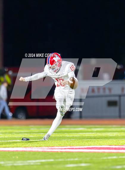 Thumbnail 1 in Tonganoxie vs. Bishop Miege (KSHSAA 4A Sub-State) photogallery.