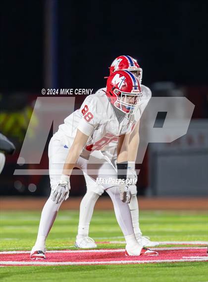 Thumbnail 1 in Tonganoxie vs. Bishop Miege (KSHSAA 4A Sub-State) photogallery.