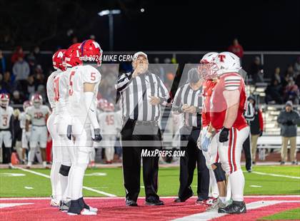 Thumbnail 3 in Tonganoxie vs. Bishop Miege (KSHSAA 4A Sub-State) photogallery.