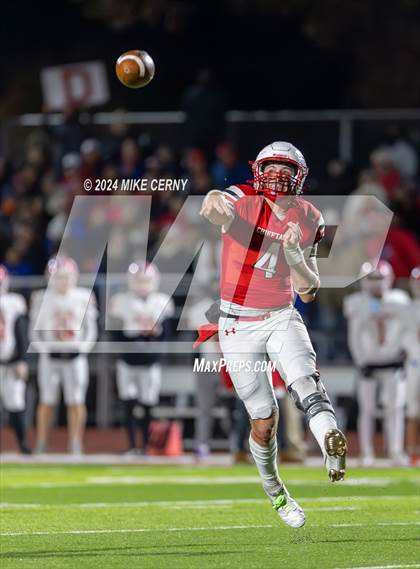 Thumbnail 2 in Tonganoxie vs. Bishop Miege (KSHSAA 4A Sub-State) photogallery.