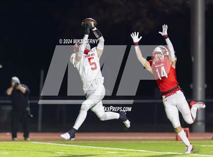 Thumbnail 3 in Tonganoxie vs. Bishop Miege (KSHSAA 4A Sub-State) photogallery.