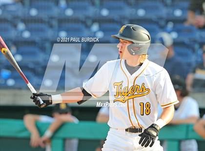 Thumbnail 2 in North Allegheny vs. La Salle College (PIAA 6A Championship) photogallery.