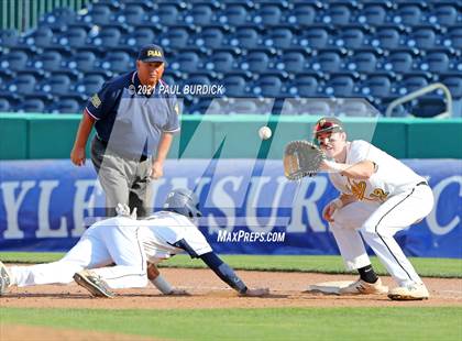 Thumbnail 2 in North Allegheny vs. La Salle College (PIAA 6A Championship) photogallery.