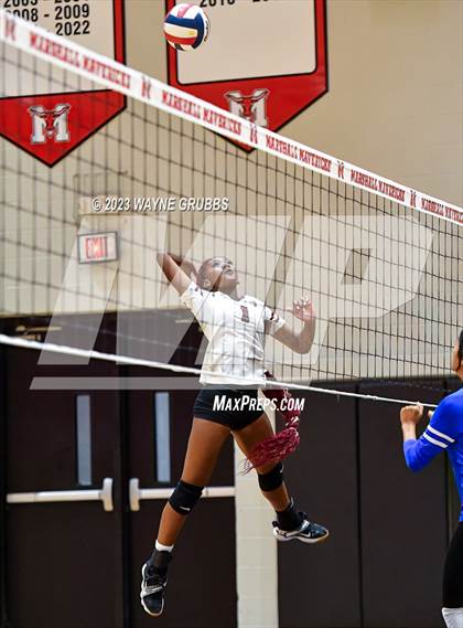Thumbnail 1 in Jefferson vs. Henderson photogallery.