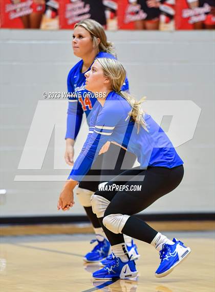 Thumbnail 3 in Jefferson vs. Henderson photogallery.