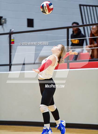 Thumbnail 2 in Jefferson vs. Henderson photogallery.