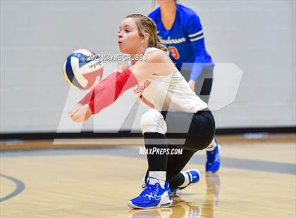 Thumbnail 2 in Jefferson vs. Henderson photogallery.