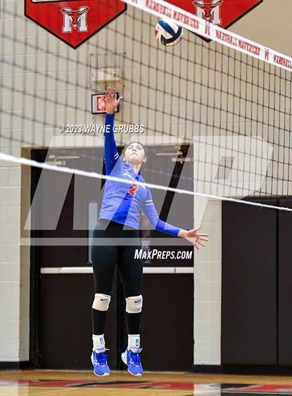 Thumbnail 2 in Jefferson vs. Henderson photogallery.