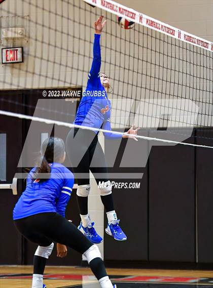 Thumbnail 3 in Jefferson vs. Henderson photogallery.