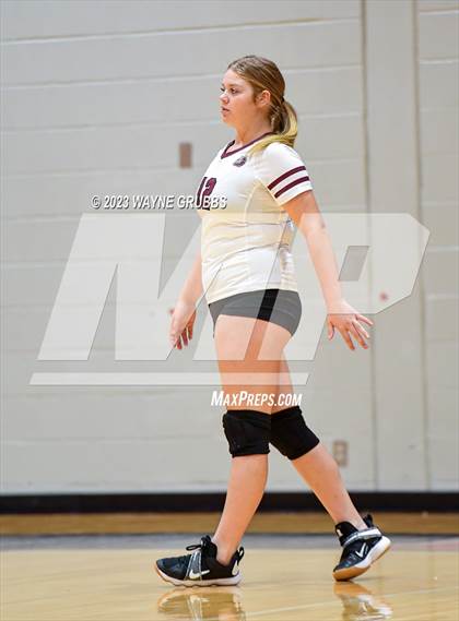 Thumbnail 1 in Jefferson vs. Henderson photogallery.