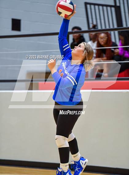 Thumbnail 1 in Jefferson vs. Henderson photogallery.