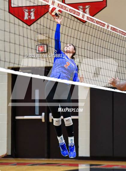 Thumbnail 3 in Jefferson vs. Henderson photogallery.