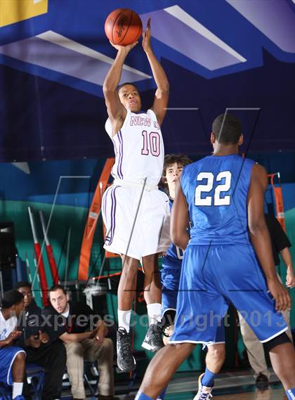 Thumbnail 3 in Middletown vs New Rochelle (Hoops For A Cure Extravaganza) photogallery.