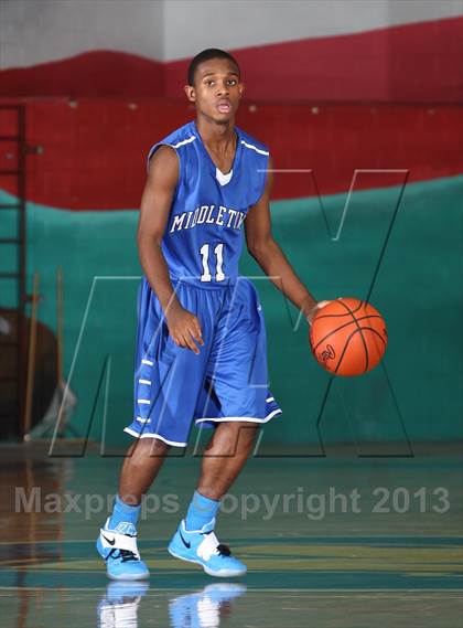 Thumbnail 2 in Middletown vs New Rochelle (Hoops For A Cure Extravaganza) photogallery.