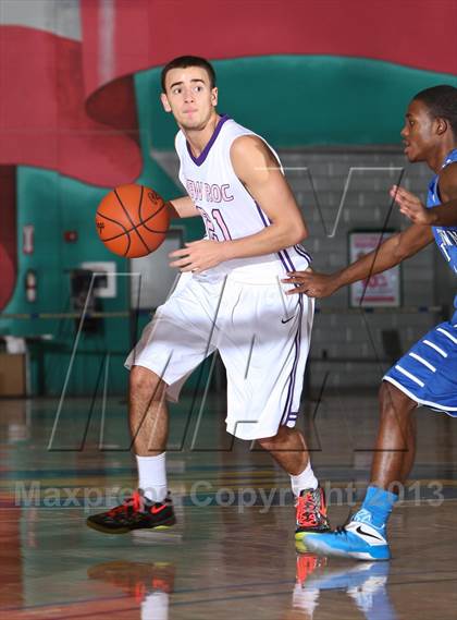 Thumbnail 3 in Middletown vs New Rochelle (Hoops For A Cure Extravaganza) photogallery.