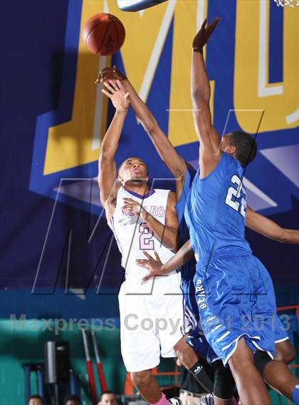 Thumbnail 3 in Middletown vs New Rochelle (Hoops For A Cure Extravaganza) photogallery.