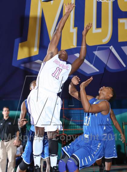 Thumbnail 2 in Middletown vs New Rochelle (Hoops For A Cure Extravaganza) photogallery.
