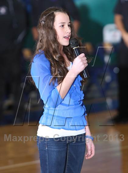 Thumbnail 3 in Middletown vs New Rochelle (Hoops For A Cure Extravaganza) photogallery.