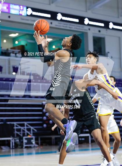 Thumbnail 1 in Montverde Academy vs. Sunrise (Geico Nationals) photogallery.