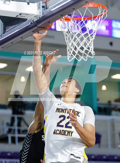 Thumbnail 3 in Montverde Academy vs. Sunrise (Geico Nationals) photogallery.