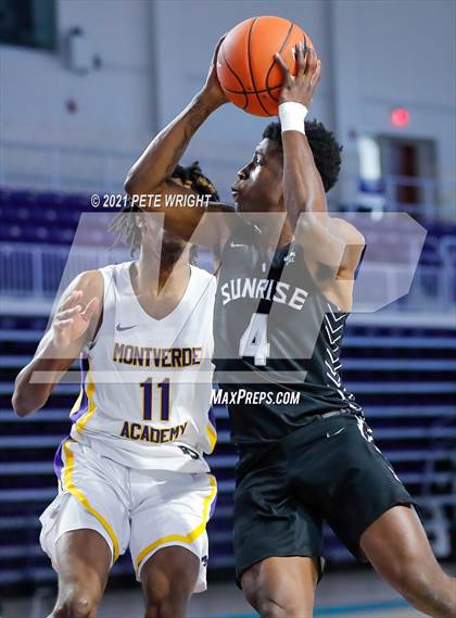 Thumbnail 2 in Montverde Academy vs. Sunrise (Geico Nationals) photogallery.
