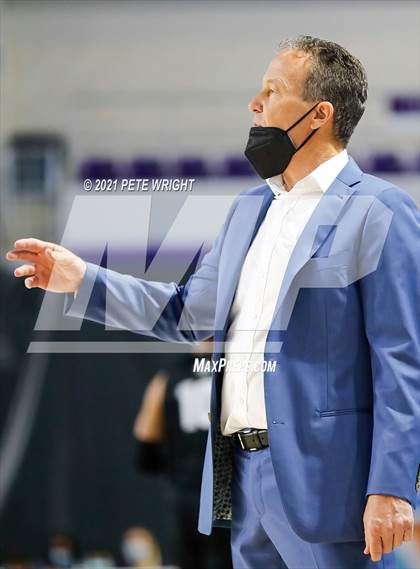 Thumbnail 1 in Montverde Academy vs. Sunrise (Geico Nationals) photogallery.