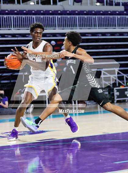 Thumbnail 3 in Montverde Academy vs. Sunrise (Geico Nationals) photogallery.