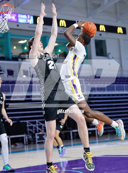 Thumbnail 2 in Montverde Academy vs. Sunrise (Geico Nationals) photogallery.