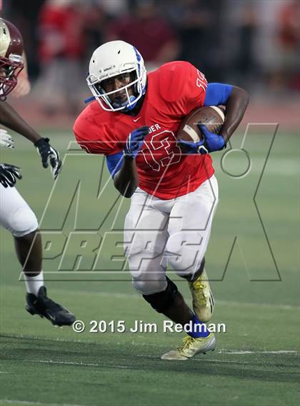 Thumbnail 2 in Rouse @ Leander photogallery.
