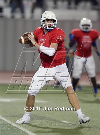 Thumbnail 2 in Rouse @ Leander photogallery.