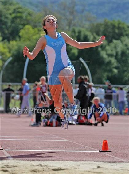 Thumbnail 1 in CIF CCS Masters Championships photogallery.