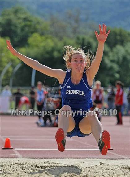 Thumbnail 3 in CIF CCS Masters Championships photogallery.