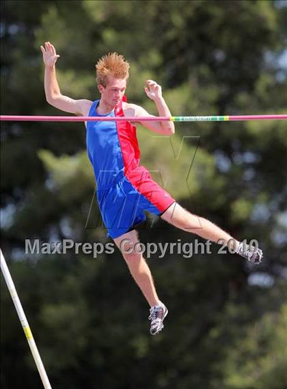Thumbnail 3 in CIF CCS Masters Championships photogallery.