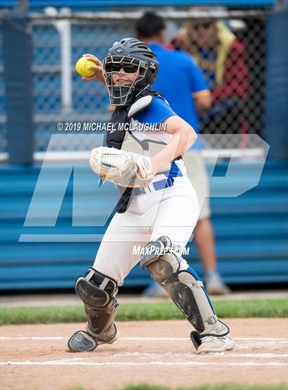Thumbnail 3 in Oceanside vs East Meadow (NYSPHSAA Section 8 Class AA Final Game 1) photogallery.