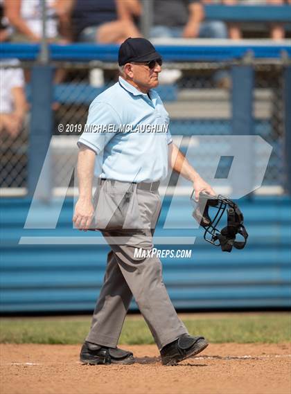 Thumbnail 3 in Oceanside vs East Meadow (NYSPHSAA Section 8 Class AA Final Game 1) photogallery.