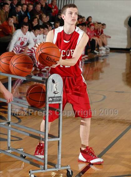 Thumbnail 1 in Norris City-Omaha-Enfield vs. Sesser-Valier (IHSA Class 1A Regional Championship) photogallery.